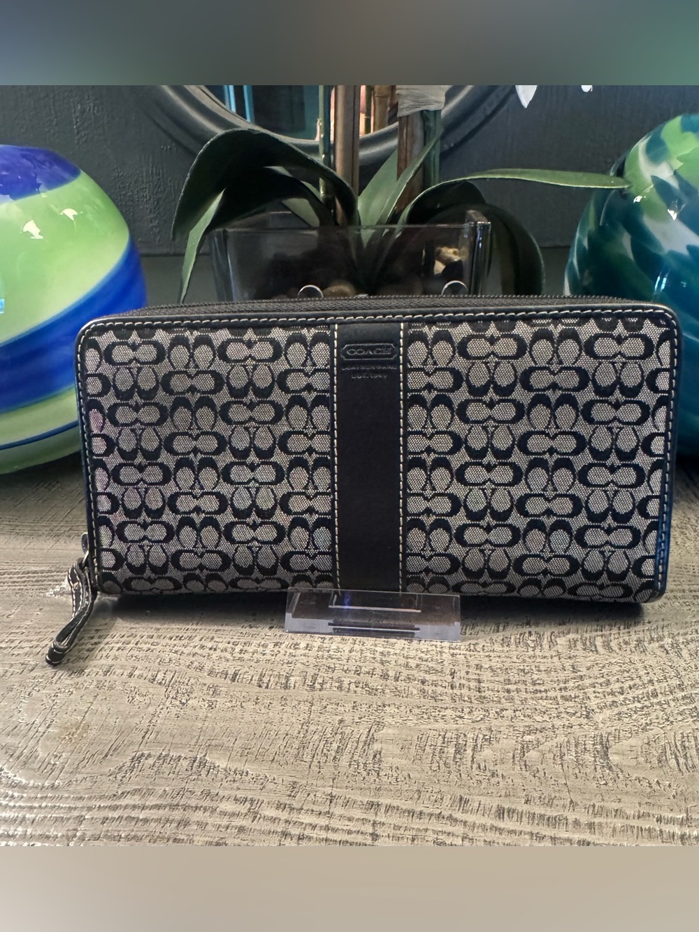 Coach VINTAGE Zip Around Wallet or Clutch Fits Phone
